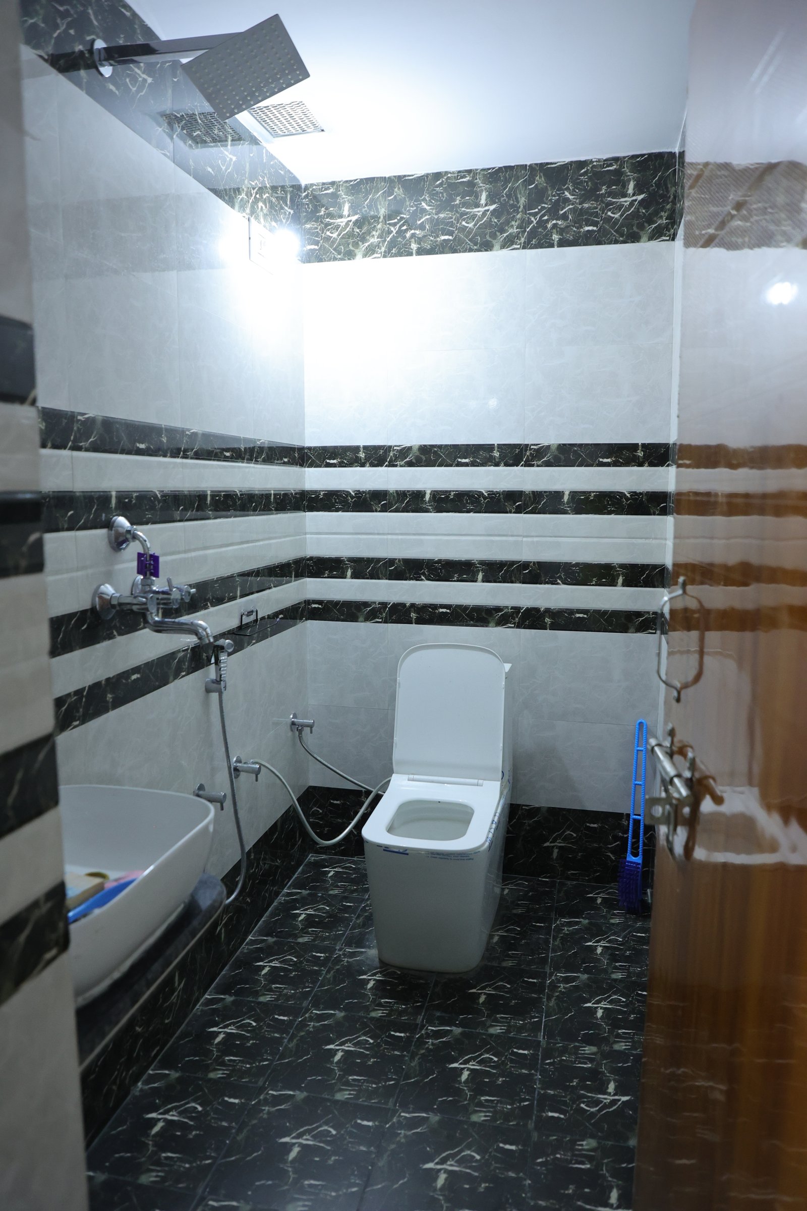 Deluxe Double Room (2 Adults + 1 Child)